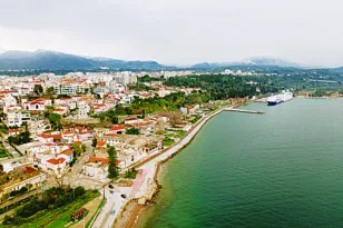 Αιγιάλεια: Διεθνής διαγωνισμός για καθολικό σχέδιο ανάπλασης του παραλιακού μετώπου – Η πρόταση της Ψυχράμη