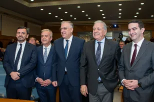 Επιμελητήριο Ηλείας: Ισχυρά αναπτυξιακά μηνύματα από τον Τάκη Θεοδωρικάκο στην κοπή της πίτας