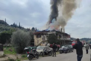 Φρίκη στη Μακρυνεία: 85χρονη απανθρακώθηκε μέσα στο φλεγόμενο σπίτι της ΦΩΤΟ