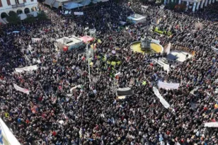 Εργατοϋπαλληλικό Κέντρο Πάτρας: Ένα ανθρώπινο ποτάμι φουσκωμένο έδωσε ανάσα και οξυγόνο