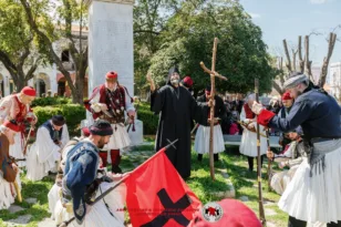 Την Κυριακή η αναπαράσταση της ορκωμοσίας των Αγωνιστών της Πάτρας από του «Μωραΐτες εν Χορώ»