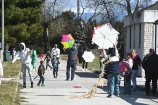 Πάτρα: Κούλουμα σε Πλαζ, Νότιο Πάρκο και Κόκκινο Μύλο με σαρακοστιανά, μουσική και χορό ΦΩΤΟ