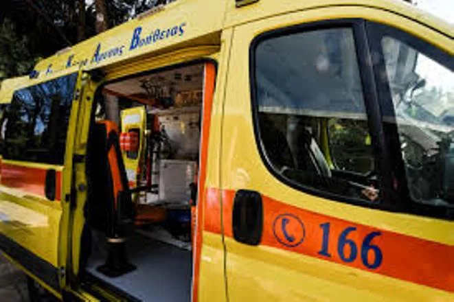 Πάτρα: Τροχαίο με τραυματισμό δικυκλιστή στη Γ. Παπανδρέου