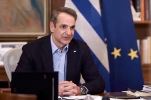 Μητσοτάκης:Τηλεφωνική επικοινωνία με τον νέο Αρχιεπίσκοπο Τιράνων, Δυρραχίου και πάσης Αλβανίας