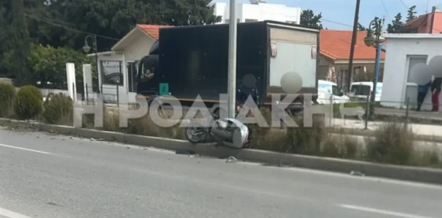Ρόδος: Έχασε τη ζωή του 35χρονος, το δίτροχό του καρφώθηκε σε κολόνα! Ρόδος: Έχασε τη ζωή του 35χρονος, το δίτροχό του καρφώθηκε σε κολόνα!