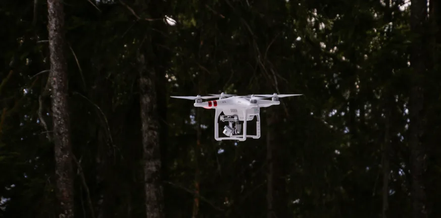Drones και Κοινωνικές Εκδηλώσεις: Εναέριες Λήψεις που Ξεχωρίζουν Drones και Κοινωνικές Εκδηλώσεις: Εναέριες Λήψεις που Ξεχωρίζουν