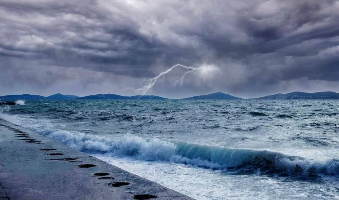 Κακοκαιρία “Adel”: Σφοδρά φαινόμενα σε όλη τη Δυτική Ελλάδα – Προειδοποιήσεις για 7 περιοχές και καταιγίδες κατηγορίας 5 Κακοκαιρία “Adel”: Σφοδρά φαινόμενα σε όλη τη Δυτική Ελλάδα – Προειδοποιήσεις για 7 περιοχές και καταιγίδες κατηγορίας 5