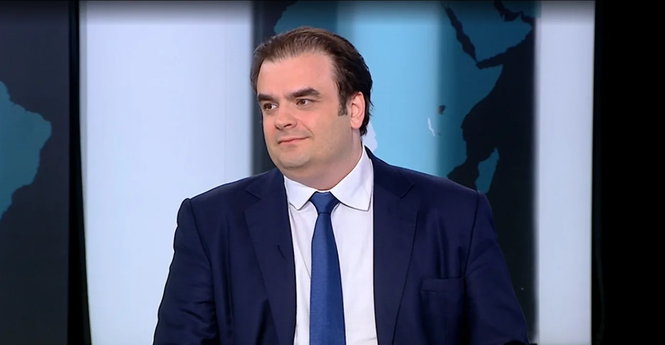 Πιερρακάκης: «Από σήμερα 600 εκατ. ευρώ σε 2,4 εκατ. πολίτες, η ανάπτυξη φτάνει σε κάθε σπίτι» Πιερρακάκης: «Από σήμερα 600 εκατ. ευρώ σε 2,4 εκατ. πολίτες, η ανάπτυξη φτάνει σε κάθε σπίτι»