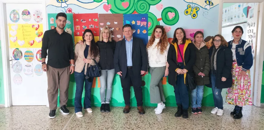 Με χρώμα, χορό και γνώση η Παγκόσμια Ημέρα Ρομά στο Δημοτικό Σχολείο Σαγαιίκων ΦΩΤΟ Παγκόσμια