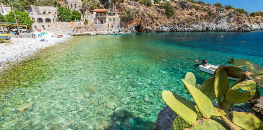 Πέτρινα Σπίτια, Θέα Θάλασσα και Αυθεντικότητα: Το Νέο Πρόσωπο της Πελοποννησιακής Πολυτέλειας Πέτρινα Σπίτια, Θέα Θάλασσα και Αυθεντικότητα: Το Νέο Πρόσωπο της Πελοποννησιακής Πολυτέλειας