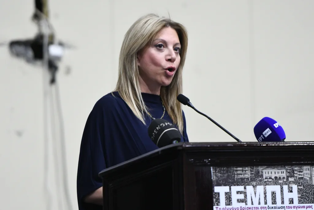 Πάτρα: Συγκλονιστική συγκέντρωση για τα Τέμπη - Καρυστιανού: «Θέλω να μάθω γιατί κάηκε το παιδί μου» ΒΙΝΤΕΟ