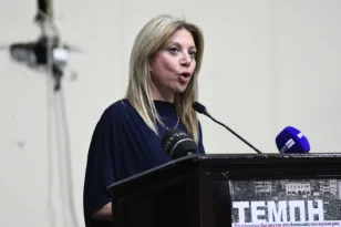 Πάτρα: Συγκλονιστική συγκέντρωση για τα Τέμπη – Καρυστιανού: «Θέλω να μάθω γιατί κάηκε το παιδί μου» ΒΙΝΤΕΟ