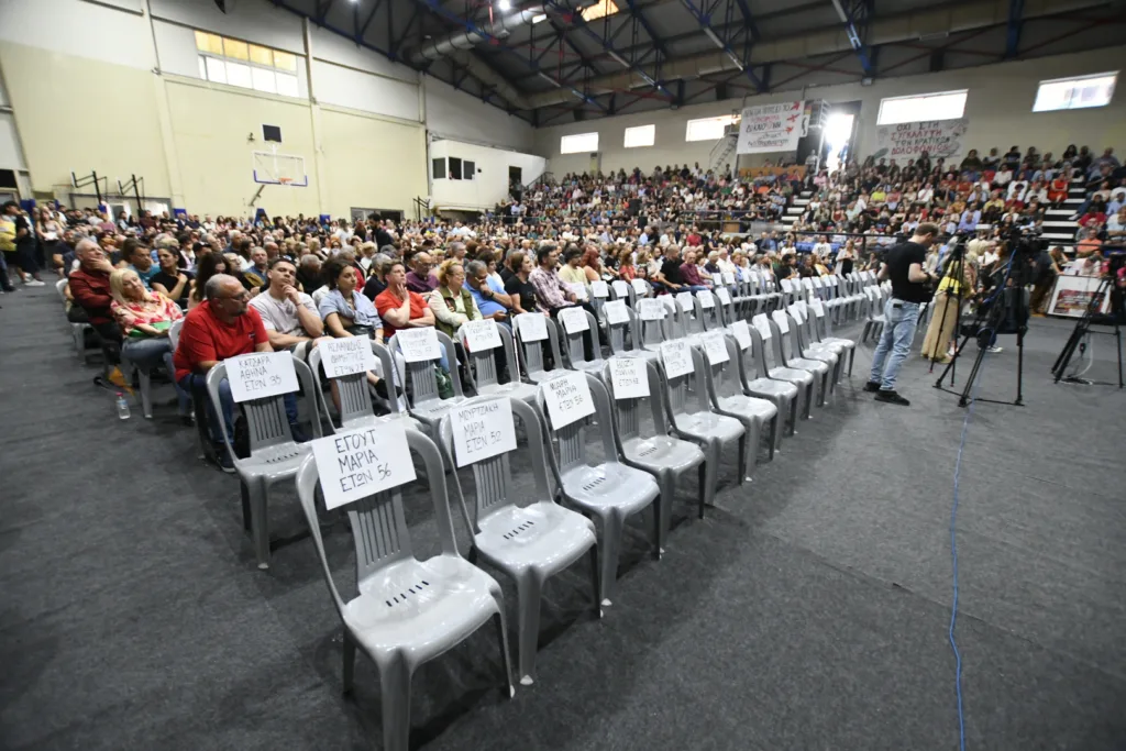 Πάτρα: Συγκλονιστική συγκέντρωση για τα Τέμπη - Καρυστιανού: «Θέλω να μάθω γιατί κάηκε το παιδί μου» ΒΙΝΤΕΟ