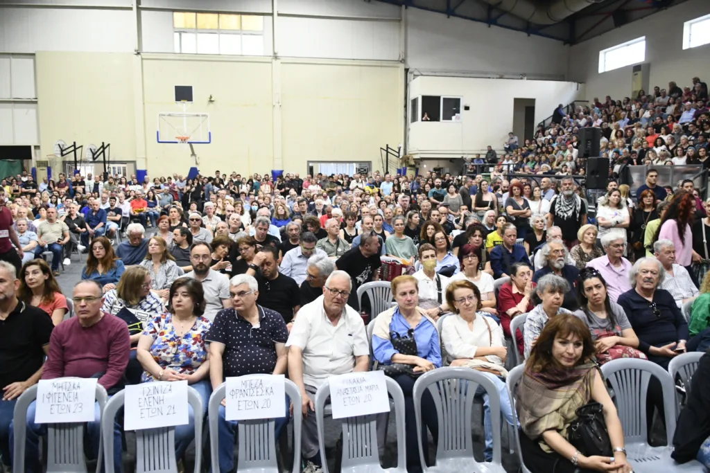 Πάτρα: Συγκλονιστική συγκέντρωση για τα Τέμπη - Καρυστιανού: «Θέλω να μάθω γιατί κάηκε το παιδί μου» ΒΙΝΤΕΟ