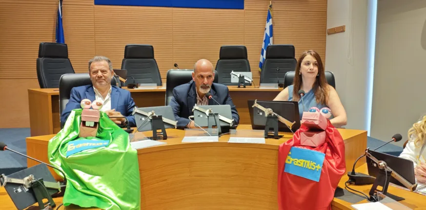 «Λιλιπούτειοι Ευρωπαίοι πολίτες σε δράση» στην αίθουσα του Περιφερειακού Συμβουλίου της ΠΔΕ «Λιλιπούτειοι Ευρωπαίοι πολίτες σε δράση» στην αίθουσα του Περιφερειακού Συμβουλίου της ΠΔΕ