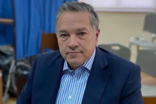 Σβόλης: «Η Παιδεία στο βάραθρο από τη Δημοτική Αρχή του Δήμου Πατρέων»