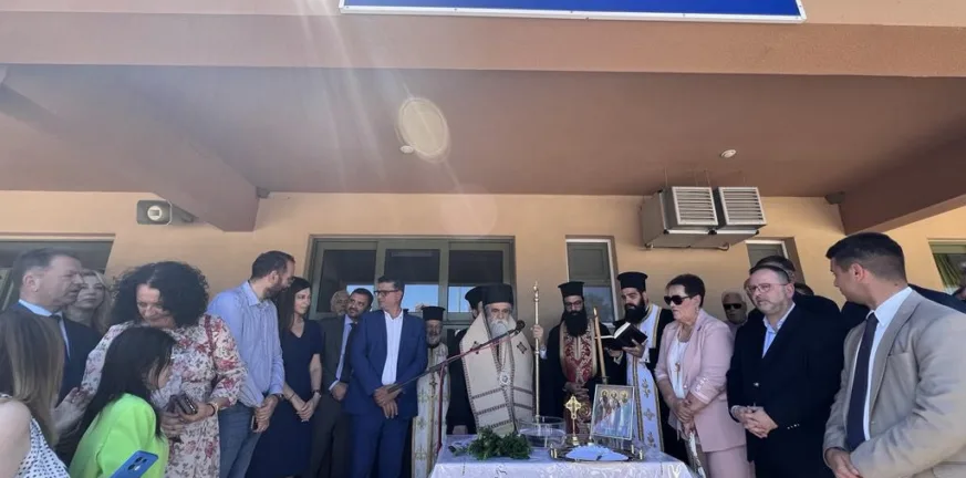 Εκοψε την κορδέλα στη Νέα Μανωλάδα η Υπουργός Παιδείας Εκοψε την κορδέλα στη Νέα Μανωλάδα η Υπουργός Παιδείας