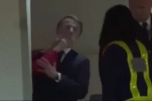 Χαστούκι Μακρόν: Γιατί ο Γάλλος ηγέτης έγινε έξαλλος, οι εξηγήσεις από ειδικό στη γλώσσα του σώματος