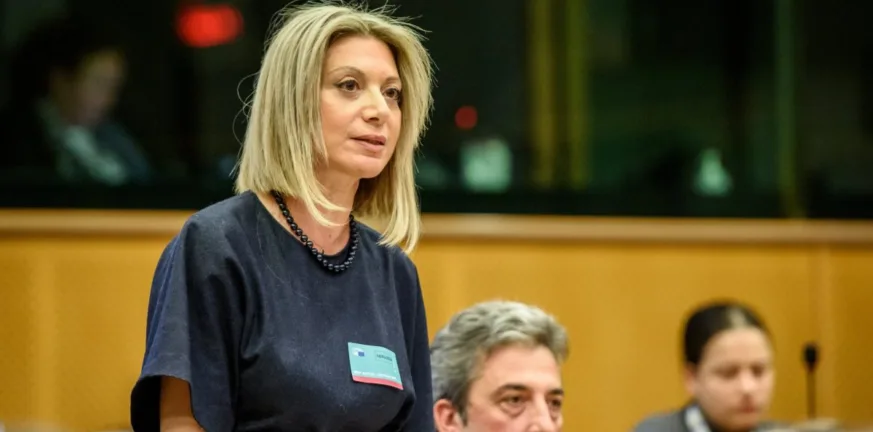 Πόρισμα ΕΜΠ για Τέμπη: Σφοδρή επίθεση της Μαρίας Καρυστιανού στον καθηγητή Καρώνη Καρυστιανού