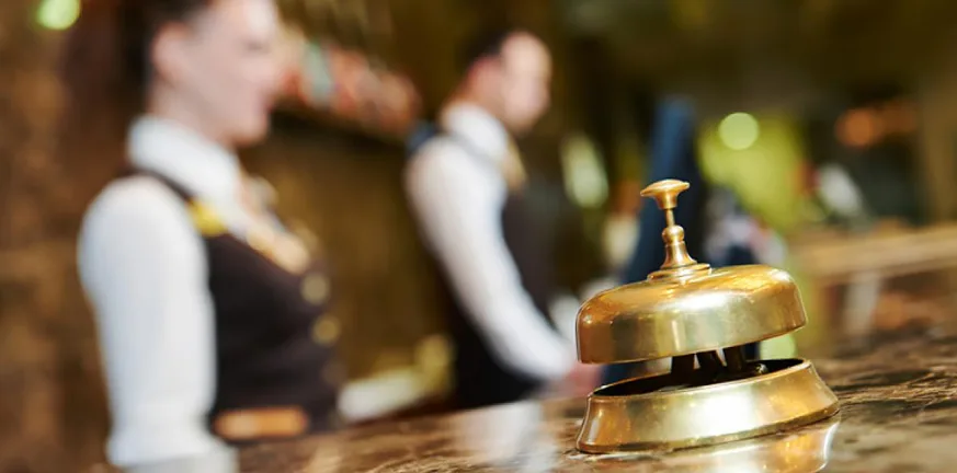Τουρισμός και εστίασης ψάχνουν 80.000 εργαζόμενους! - Τι λένε εκπρόσωποι φορέων