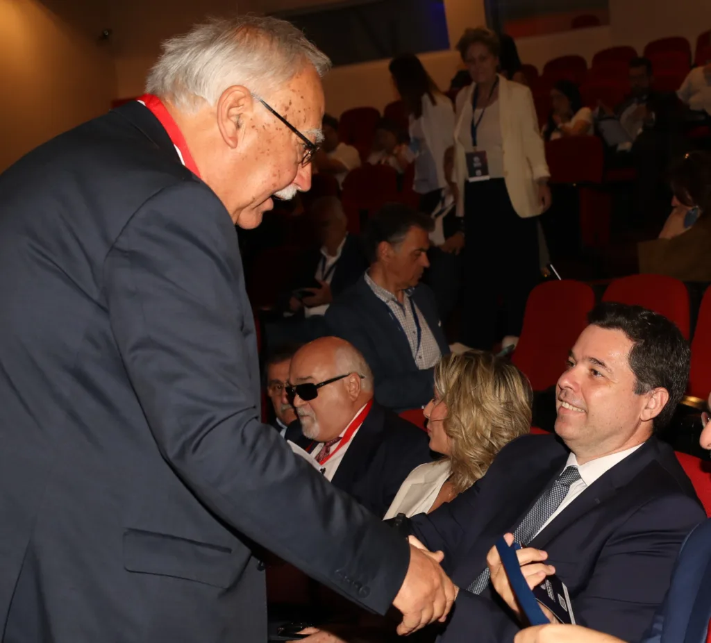 Πίεση για νέο δρόμο Πάτρα - Καλάβρυτα - Τι ζήτησαν κάτοικοι από τον Θ. Κοντογεώργη στο RGC Καλάβρυτα
