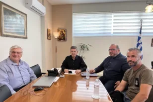 Ελλείψεις προσωπικού και αυξημένες ανάγκες: Συνάντηση Γ. Αλεξόπουλου με την ΕΛΑΣ για την ασφάλεια στην περιοχή
