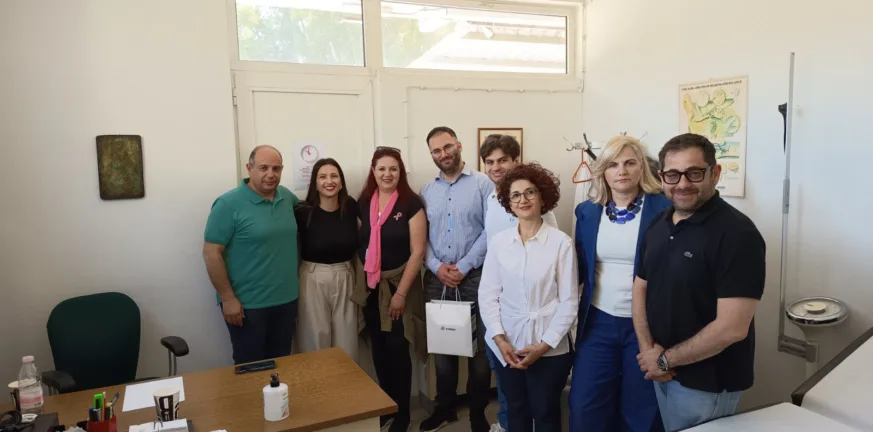 Στο εργοστάσιο ΤΙΤΑΝ η πρόληψη δεν έχει φύλο: Κλινικές εξετάσεις μαστού σε γυναίκες και άνδρες από τον Σύλλογο «Άλμα Ζωής» ΦΩΤΟ εργοστάσιο