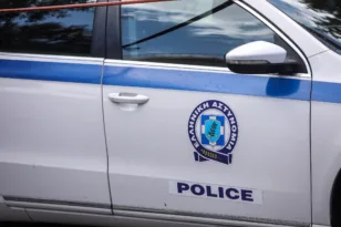 Πάτρα: Άνδρας έμεινε γυμνός σε παιδική χαρά και συνελήφθη