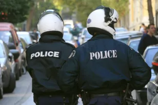 Πύργος: Ρομά με μαχαίρι απείλησε πολίτες και αστυνομικούς