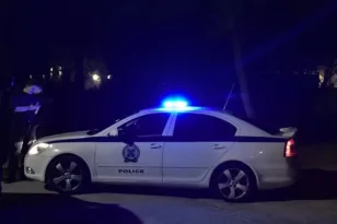 Συνελήφθη ο γιος για 6η φορά χωρίς δίπλωμα, χειροπέδες και στον πατέρα!