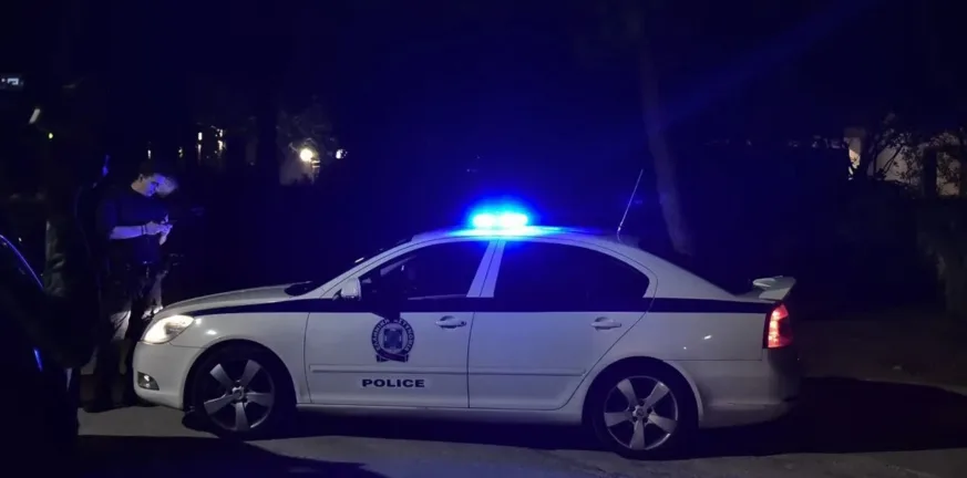 Συνελήφθη ο γιος για 6η φορά χωρίς δίπλωμα, χειροπέδες και στον πατέρα! Συνελήφθη ο γιος για 6η φορά χωρίς δίπλωμα, χειροπέδες και στον πατέρα!