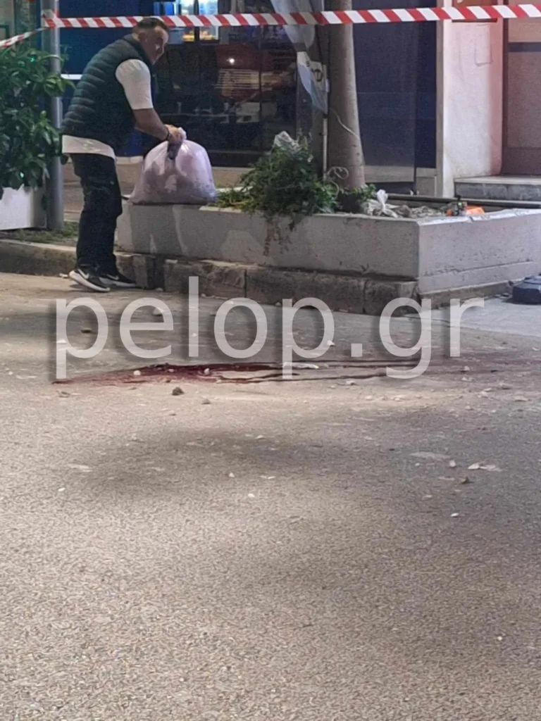 Πάτρα: Σε κρίσιμη κατάσταση 58χρονος πεζός μετά την κατάρρευση μαρμάρων από πολυκατοικία - Αποκλεισμένο το σημείο