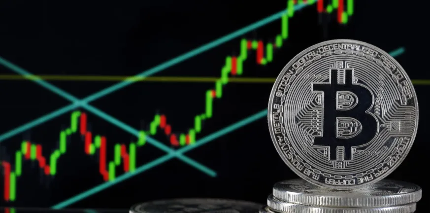 Νέο ρεκόρ για το bitcoin, δείτε που «σκαρφάλωσε» Νέο ρεκόρ για το bitcoin, δείτε που «σκαρφάλωσε»
