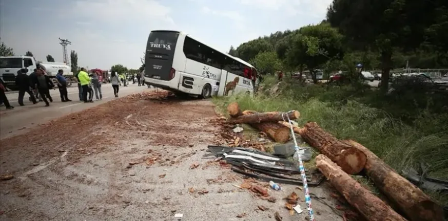 Καραμπόλα με 8 νεκρούς και 20 τραυματίες στην Τουρκία Νεκρούς