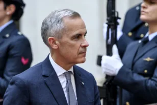 «Εμείς είμαστε η Αθήνα, αυτοί η Ρώμη»: Καναδικός συμβολισμός απέναντι στον Τραμπ και τις ΗΠΑ