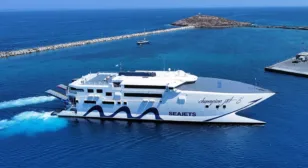 Πειραιάς: Ταλαιπωρία για τους 417 επιβάτες του Champion Jet 3, τι συνέβη