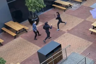 Αυστραλία: Νεαρός επιτέθηκε σε άτομα με ματσέτα σε εμπορικό κέντρο ΦΩΤΟ