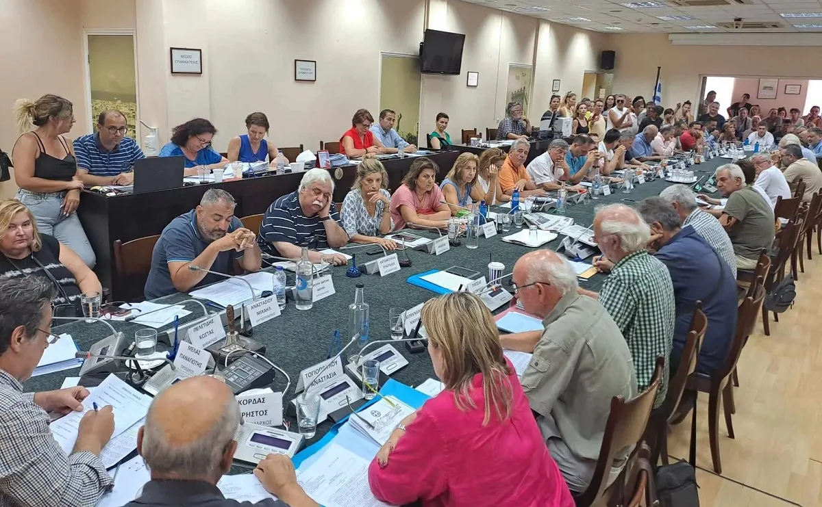 Πάτρα: Συνεδριάζει το Δημοτικό Συμβούλιο Πάτρα: Συνεδριάζει το Δημοτικό Συμβούλιο