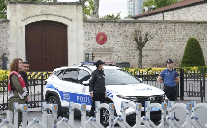 Ξεκίνησε η πρώτη τριμερής στην Κωνσταντινούπολη-Ποιοι συμμετέχουν ΒΙΝΤΕΟ Κωνσταντινούπολη