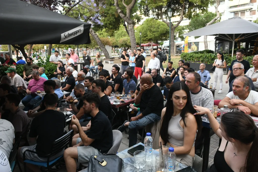 Πάτρα: Το Final-4 γεμίζει τα μαγαζιά, χωρίς ανάσα! ΦΩΤΟ