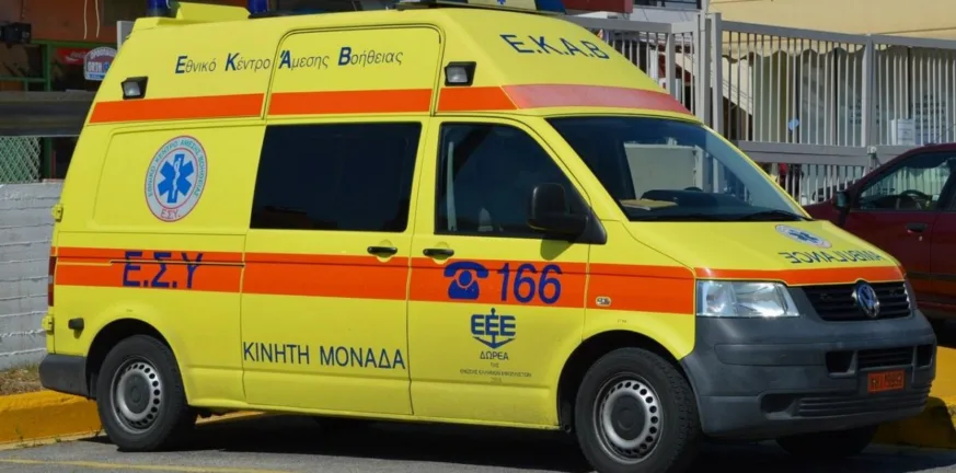 Ροβιάτα Ηλείας: Τροχαίο, απεγκλωβίστηκαν δύο άτομα από Ι.Χ. Ροβιάτα Ηλείας: Τροχαίο, απεγκλωβίστηκαν δύο άτομα από Ι.Χ.