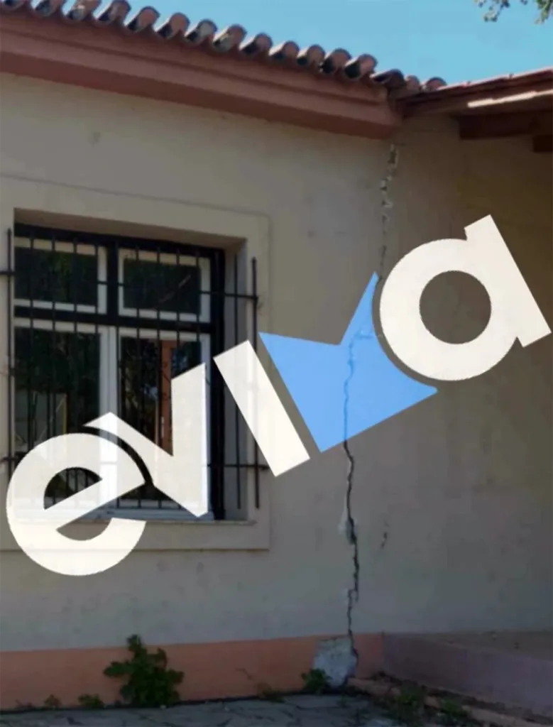 Σεισμοί στην Εύβοια: Ρωγμές σε πάνω από 50 κτίρια, τι συστήνουν οι σεισμολόγοι ΦΩΤΟ