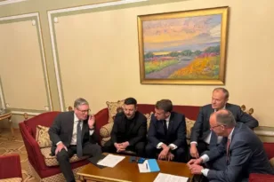 «Κυρώσεις στη Ρωσία εάν δεν συμφωνήσει σε εκεχειρία 30 ημερών»