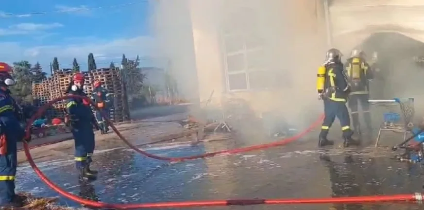 Τραγωδία στη Λέσβο: Νεκρή 65χρονη σε φωτιά που ξέσπασε σε σούπερ μάρκετ στη Βρίσα