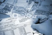 ΦΠΑ-Επιχειρήσεις: Επιστροφές με ταχύτητα, έρχονται αυτόματα πρόστιμα