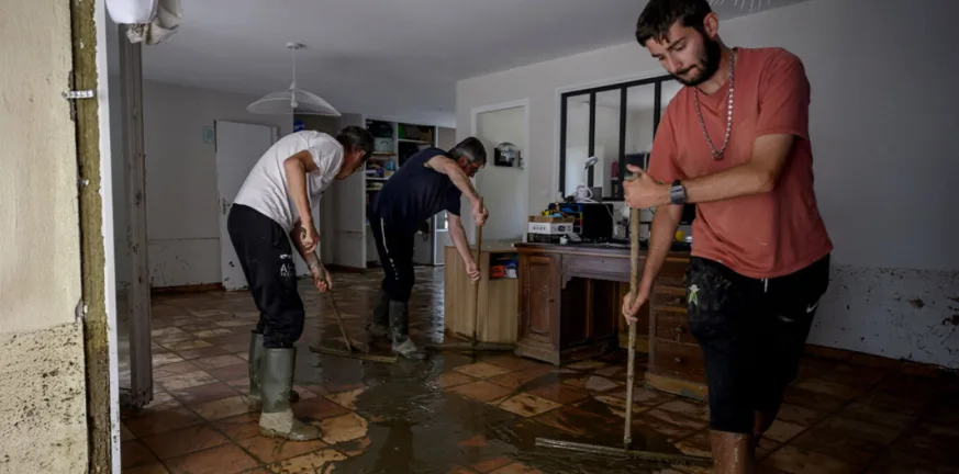 Τραγωδία στη Νότια Γαλλία: Νεκροί και καταστροφές από ακραία καιρικά φαινόμενα Τραγωδία στη Νότια Γαλλία: Νεκροί και καταστροφές από ακραία καιρικά φαινόμενα