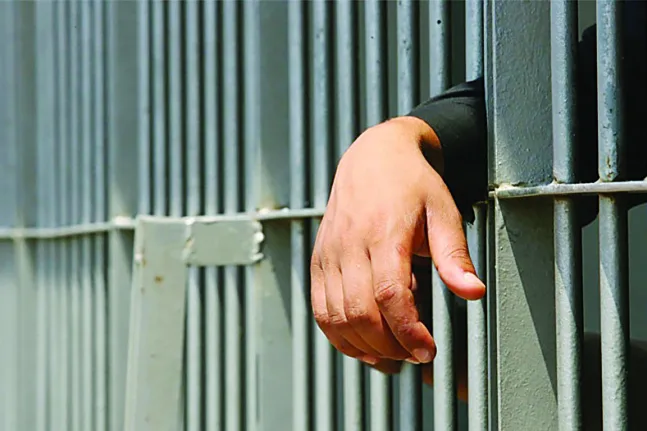 Ένοχος ο 60χρονος για την απόπειρα σε βάρος της συντρόφου του – Την έσπρωξε από το μπαλκόνι στο Κάτω Σαμικό Ένοχος ο 60χρονος για την απόπειρα σε βάρος της συντρόφου του – Την έσπρωξε από το μπαλκόνι στο Κάτω Σαμικό