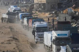 Ανακούφιση στη Γάζα, πάνω από 100 φορτηγά με ανθρωπιστική βοήθεια