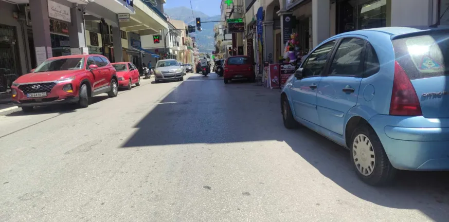 Πάτρα: Η Γερμανού... ξανάρχεται στο χάος της πόλης - Αυτοψία στην Άνω Πόλη ΦΩΤΟ
