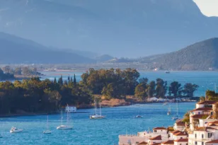 Τα Μυστικά της Επιτυχημένης Αγοράς Εξοχικής Κατοικίας – Τι Πρέπει να Γνωρίζετε Πριν την Αγορά